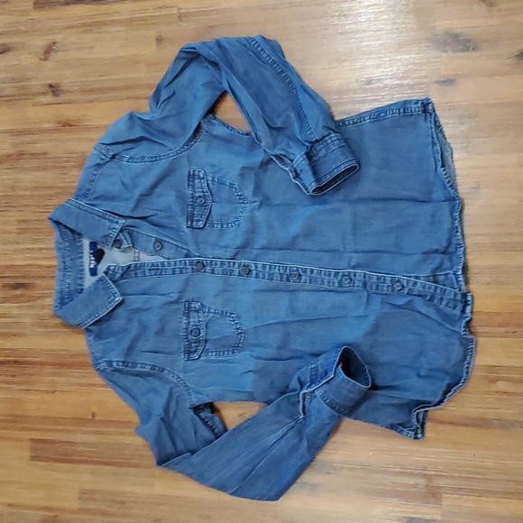 Women's Denim Button Down - Picture 4 of 5